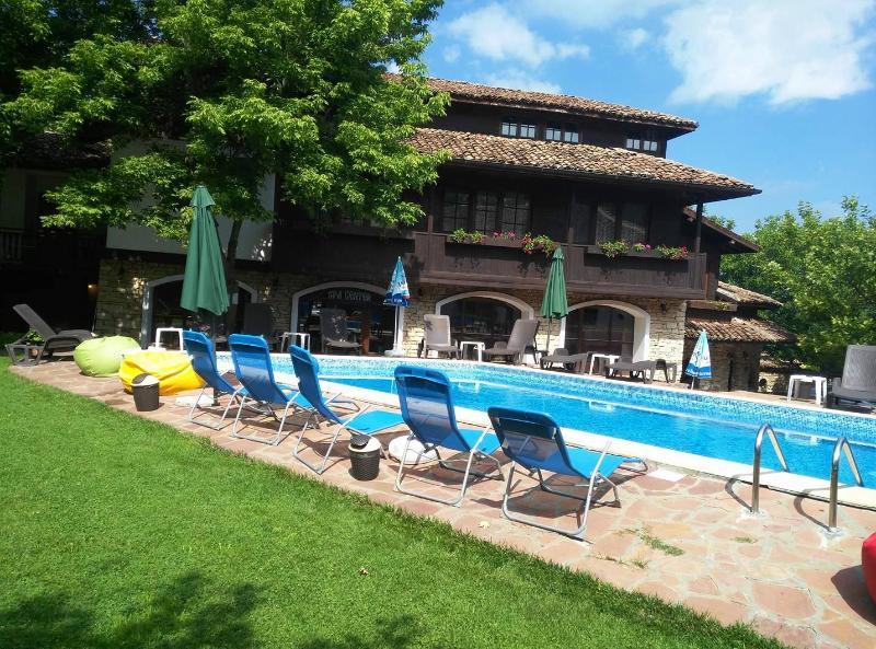 Hotel Izvora - Garden Retreat Арбанаси Экстерьер фото